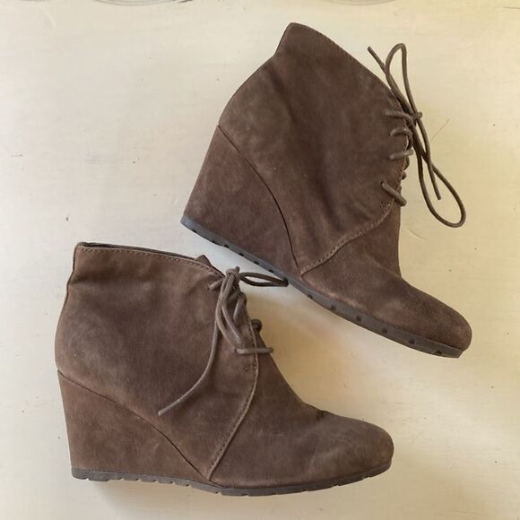 Clarks Artisan Rosepoint Dew Lace-Up Leather Suede Wedge Bootie Size 6M - Picture 4 of 11